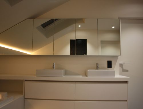 wit interieur voor badkamer in woning in oudsbergen